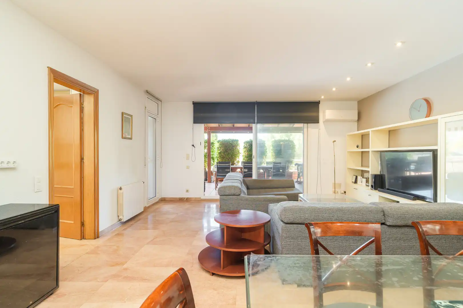 Sala de estar de Casa adosada en venta en Teià con Aire acondicionado, Calefacción y Jardín privado