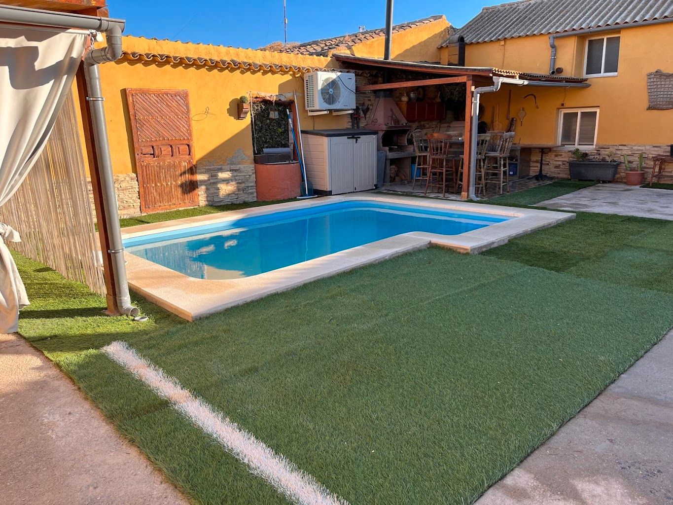 Swimming pool of House or chalet for sale in Turleque  with Air Conditioner, Heating and Private garden