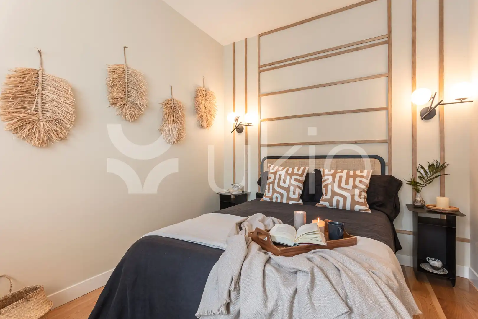 Dormitori de Apartament de lloguer en Madrid amb Aire condicionat, Calefacció i Forn