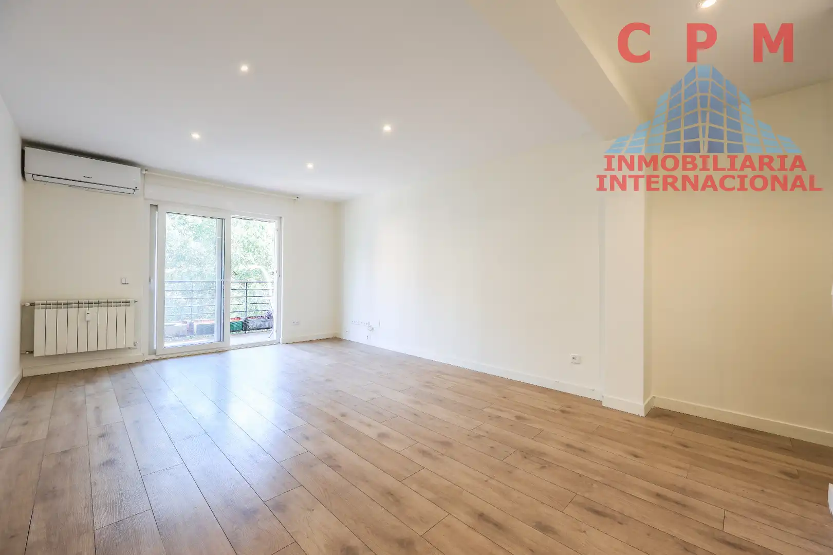 Sala d'estar de Pis de lloguer en Madrid amb Aire condicionat, Calefacció i Parquet