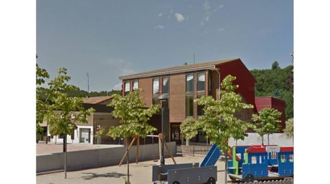 Venta de 16 Pisos  Local  15 Garajes en Olvan Barcelona, imagen 2
