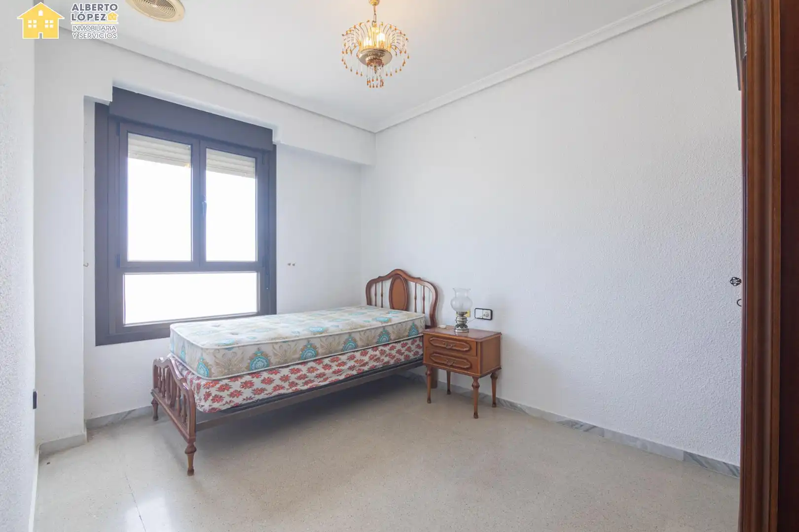 Dormitori de Apartament en venda en Elche / Elx amb Terrassa i Balcó