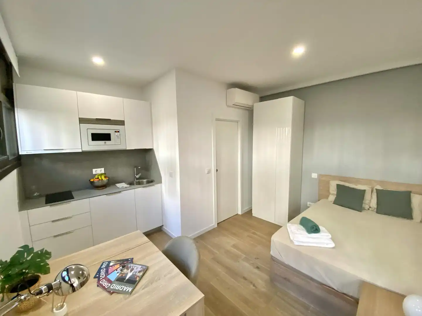 Küche von Wohnung zur Miete in Madrid mit Klimaanlage, Heizung und Privatgarten