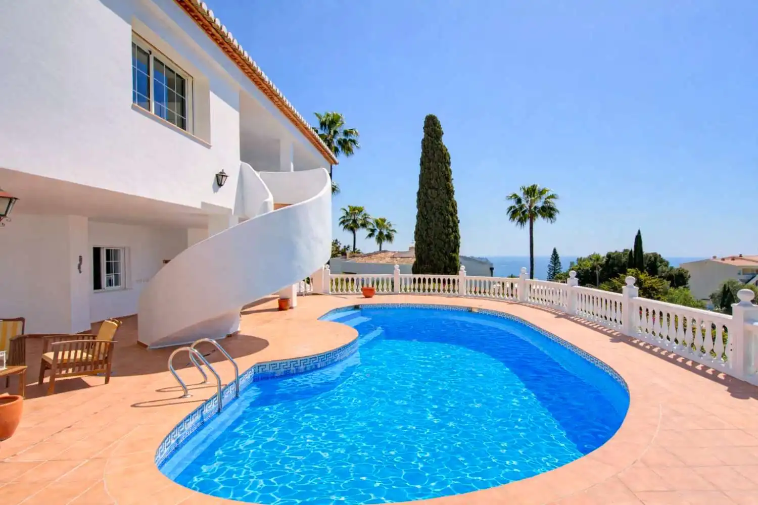 Piscina de Casa o chalet en venta en Almuñécar con Calefacción, Terraza y Trastero