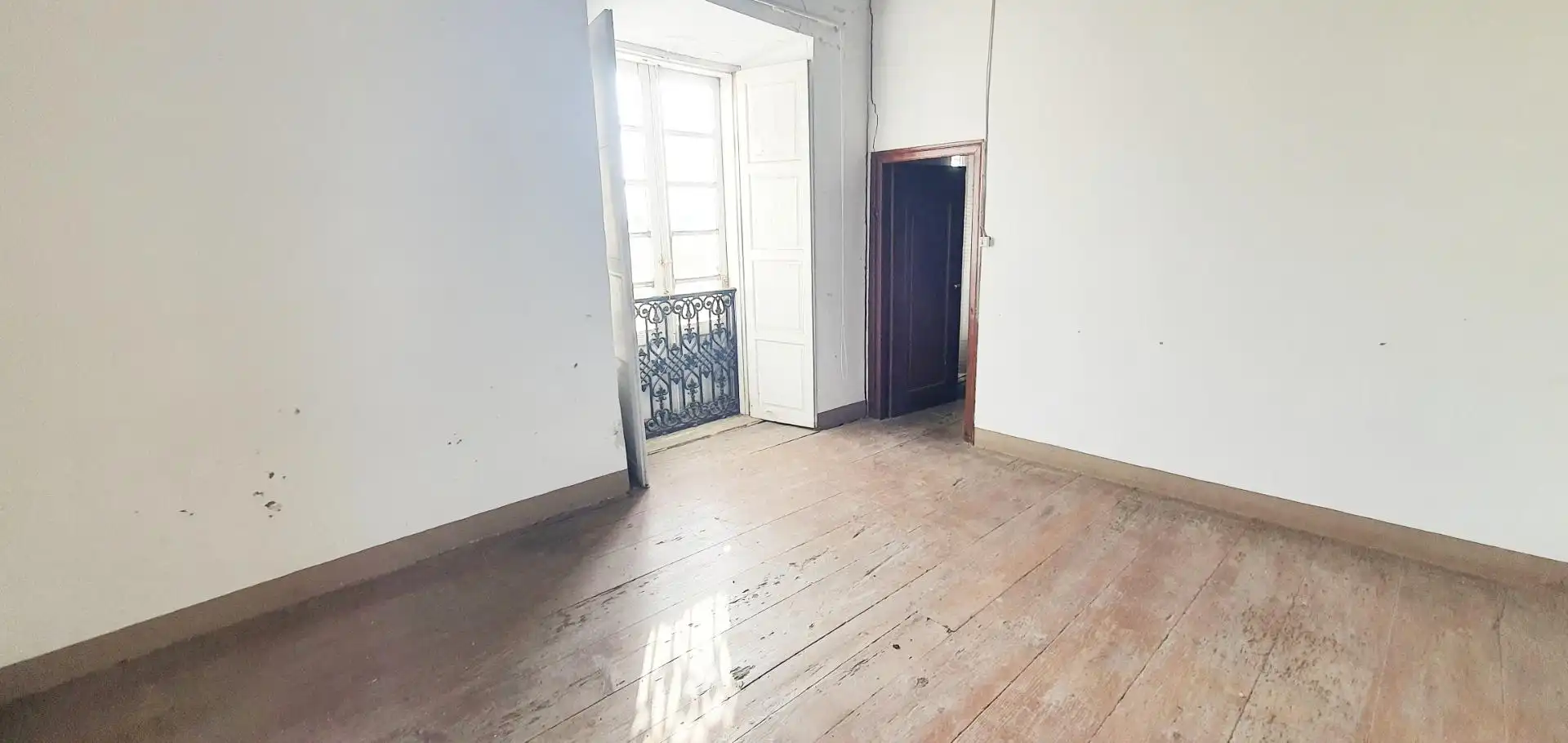 Habitación de Finca rústica en venta en Castropol con Jardín privado, Trastero y Balcón