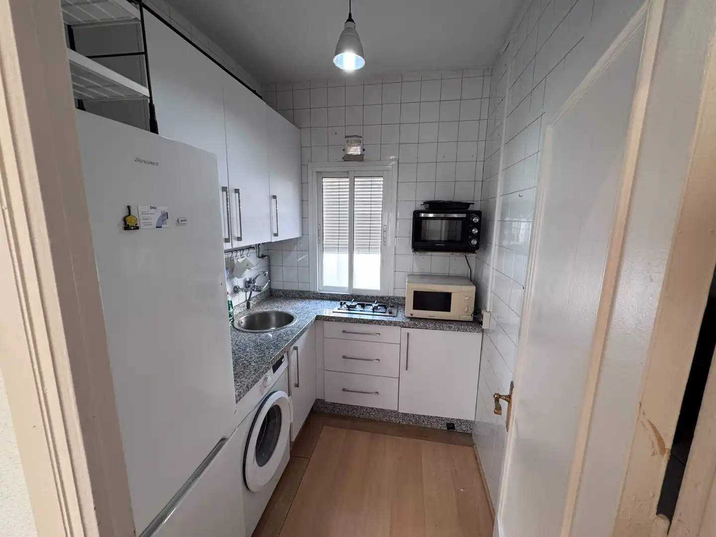 Cuina de Apartament de lloguer en Sevilla amb Aire condicionat