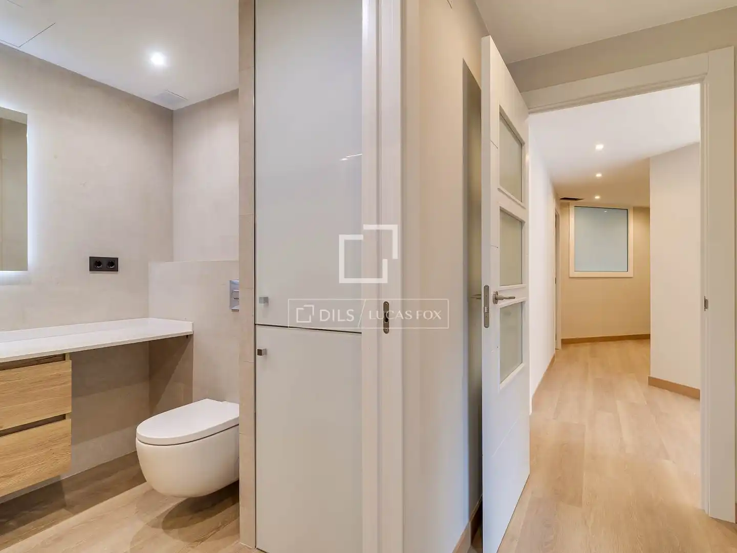 Flat for rent in Barcelona  with Air Conditioner and Parquet flooring