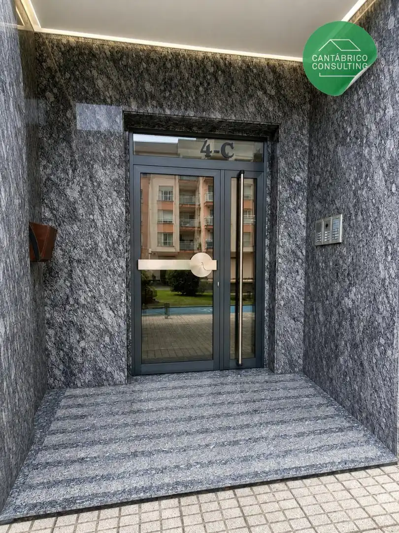 Pis en venda en Navia amb Calefacció, Parquet i Terrassa