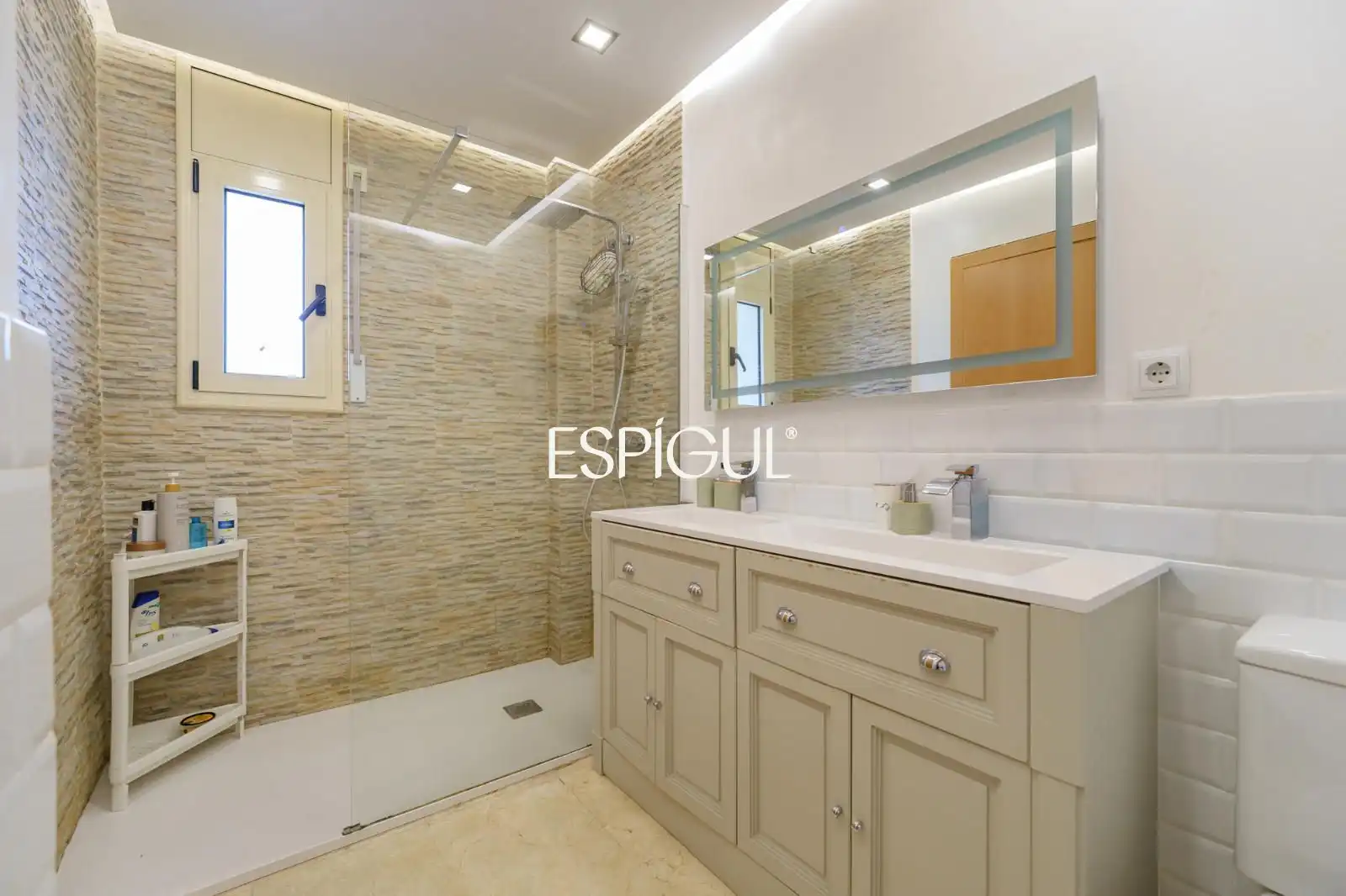 Casa a schiera con terrazza in vendita a Senyors de Fivallers, imagen 25