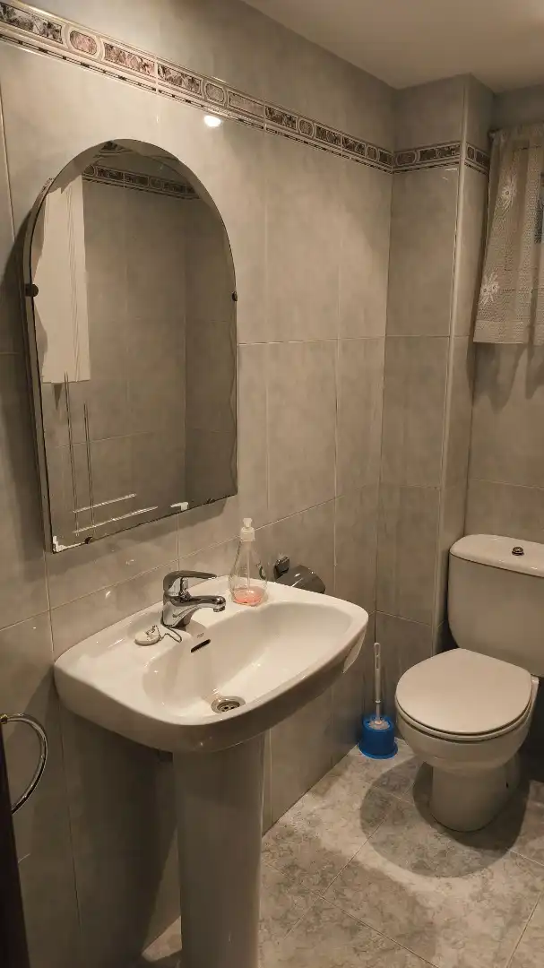 Baño de Piso en venta en Zaragoza con Calefacción, Amueblado y Horno