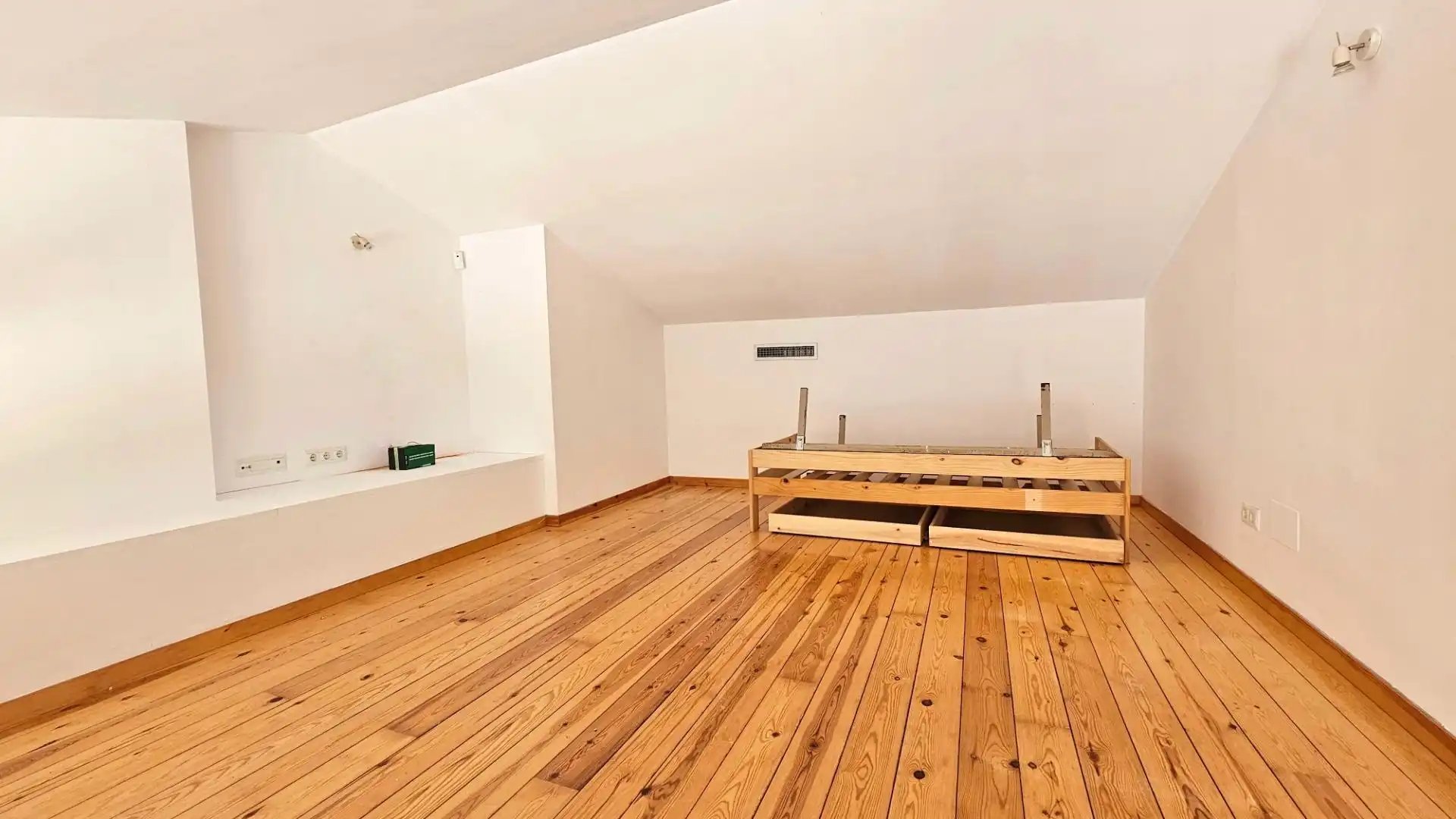 Maisonette zum Verkauf in Cadaqués mit Terrasse