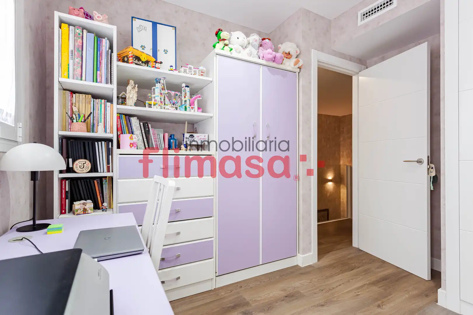 Bedroom of Detached homes for sale in Villaviciosa de Odón  with Air Conditioner, Heating and Private garden