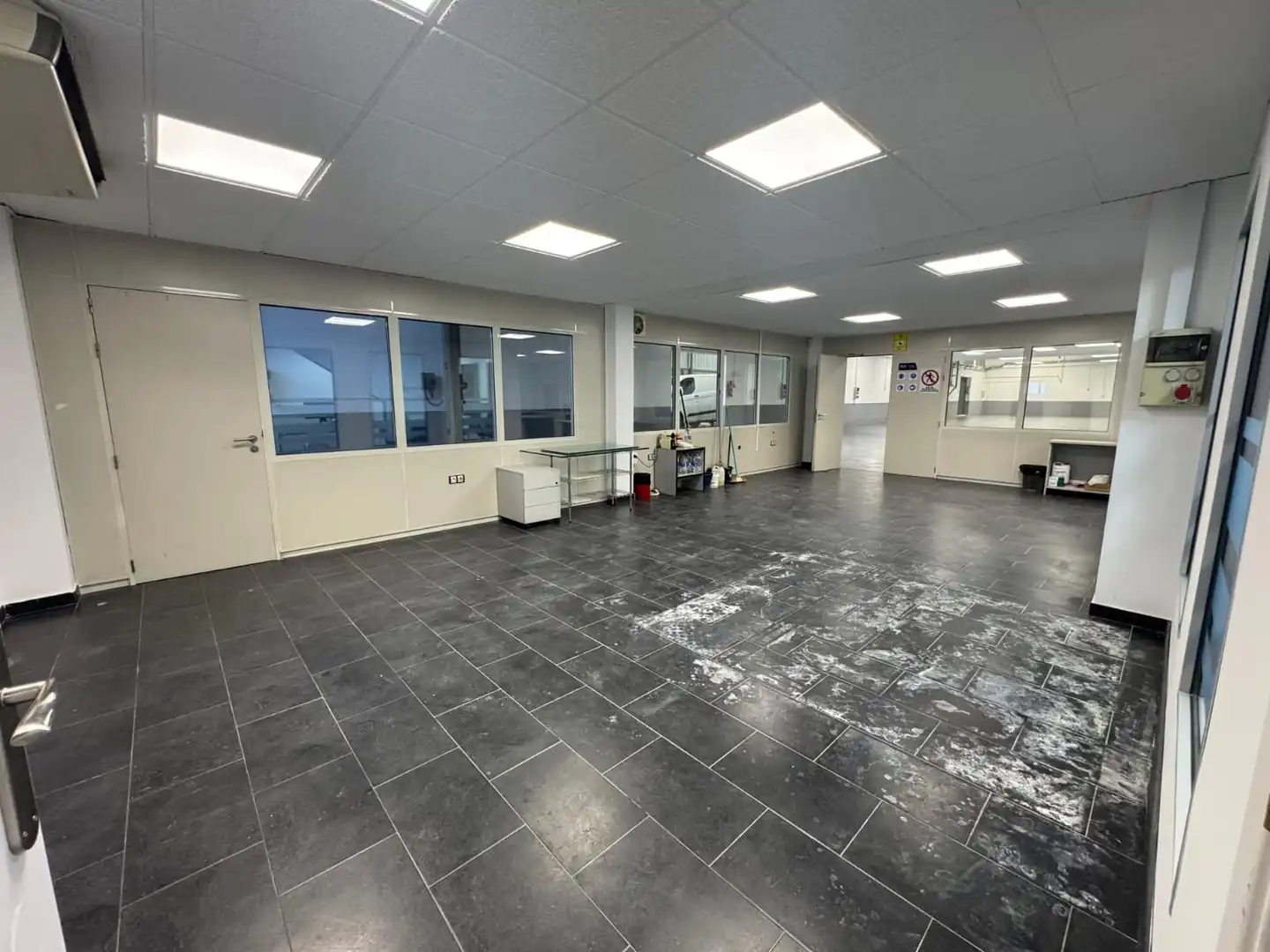 Industrial building for sale in Zona Industrial, imagen 3