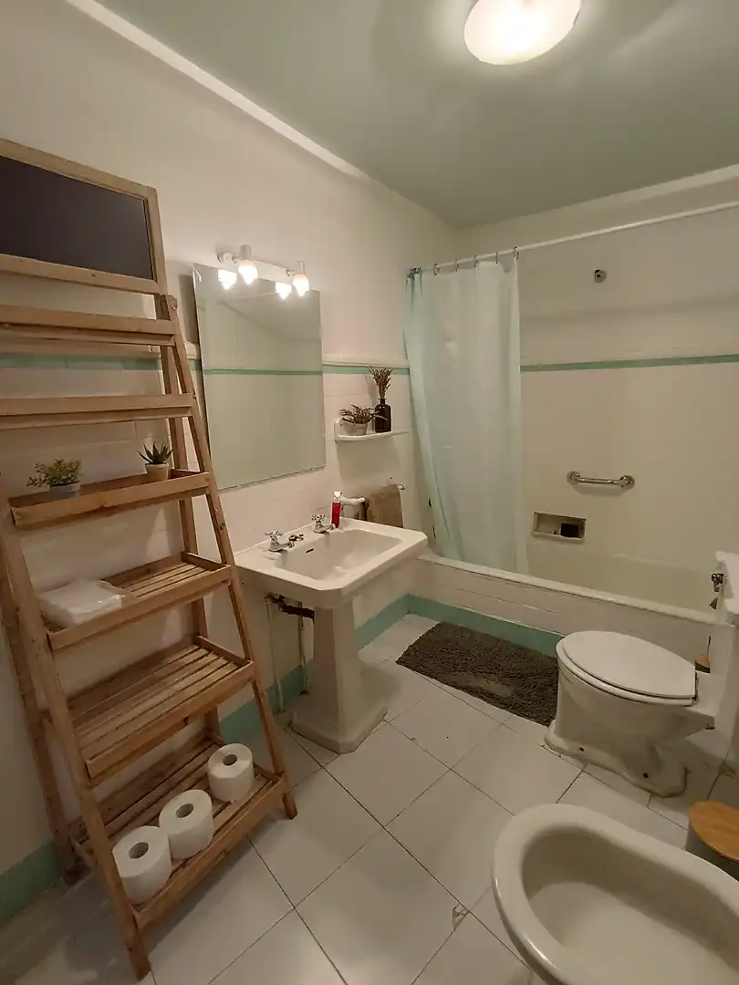 Bathroom of Houses for sale in Pontevedra Capital   with Oven, Washing machine and Microwave