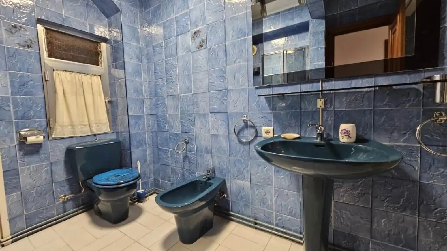 Baño de Piso en venta en Salamanca con Calefacción, Terraza y Balcón