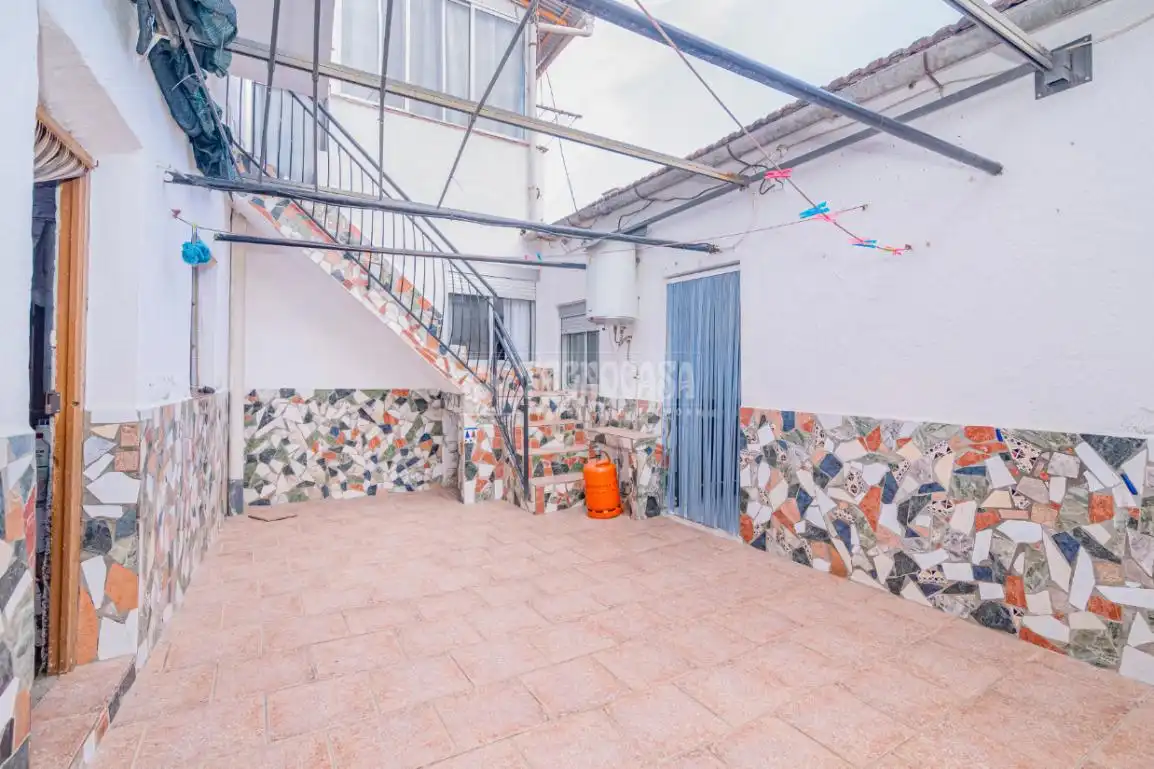 Casa adosada en venta en Alhendín