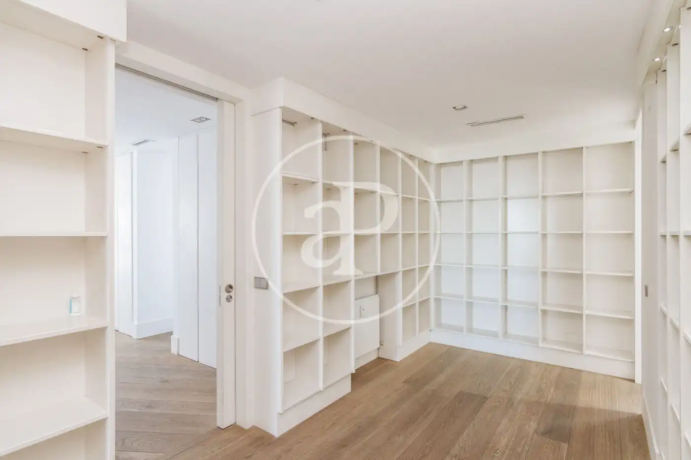 Habitación de Ático en venta en Madrid con Aire acondicionado, Calefacción y Jardín privado