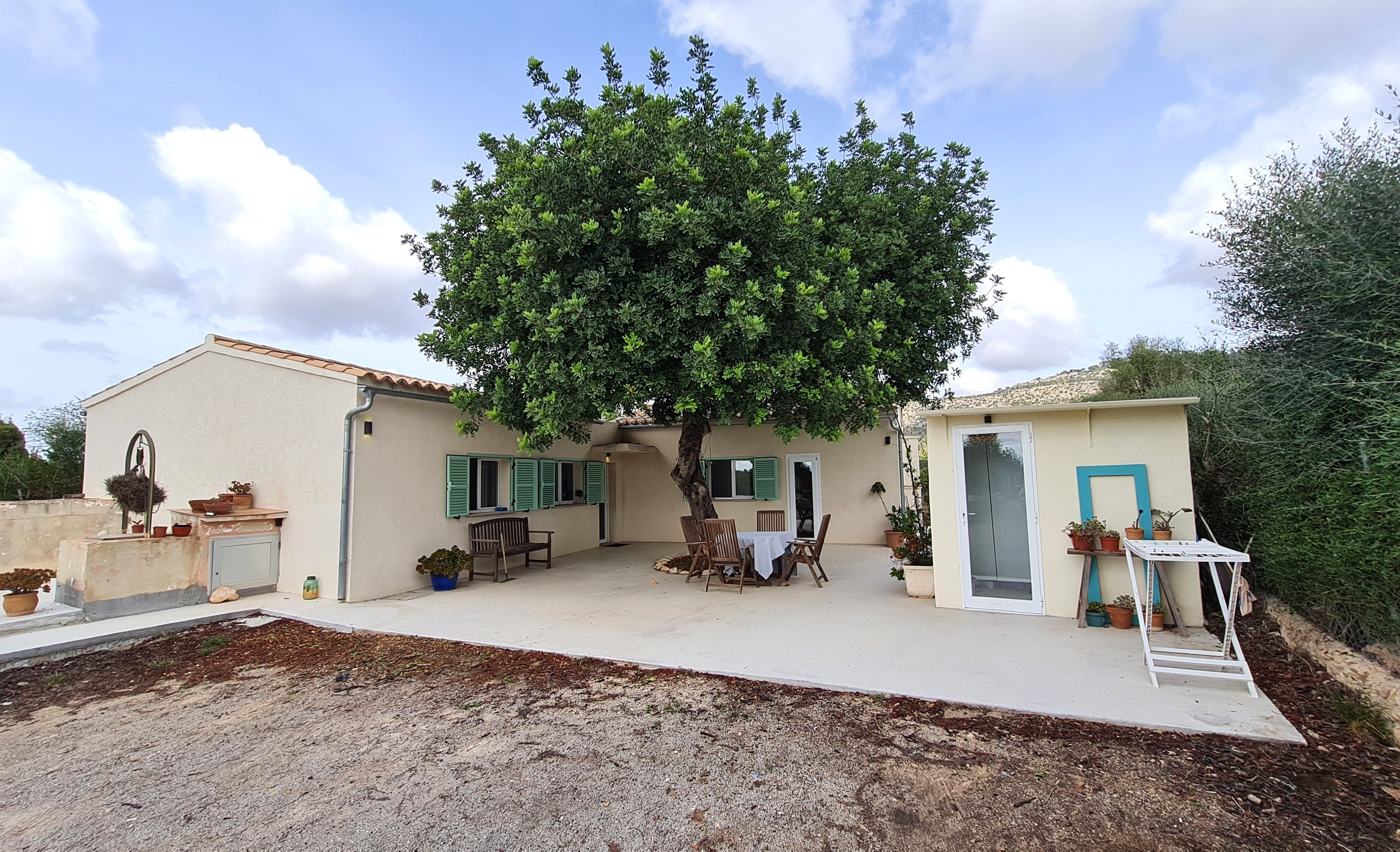 Vista exterior de Finca rústica en venda en Llucmajor amb Aire condicionat i Moblat