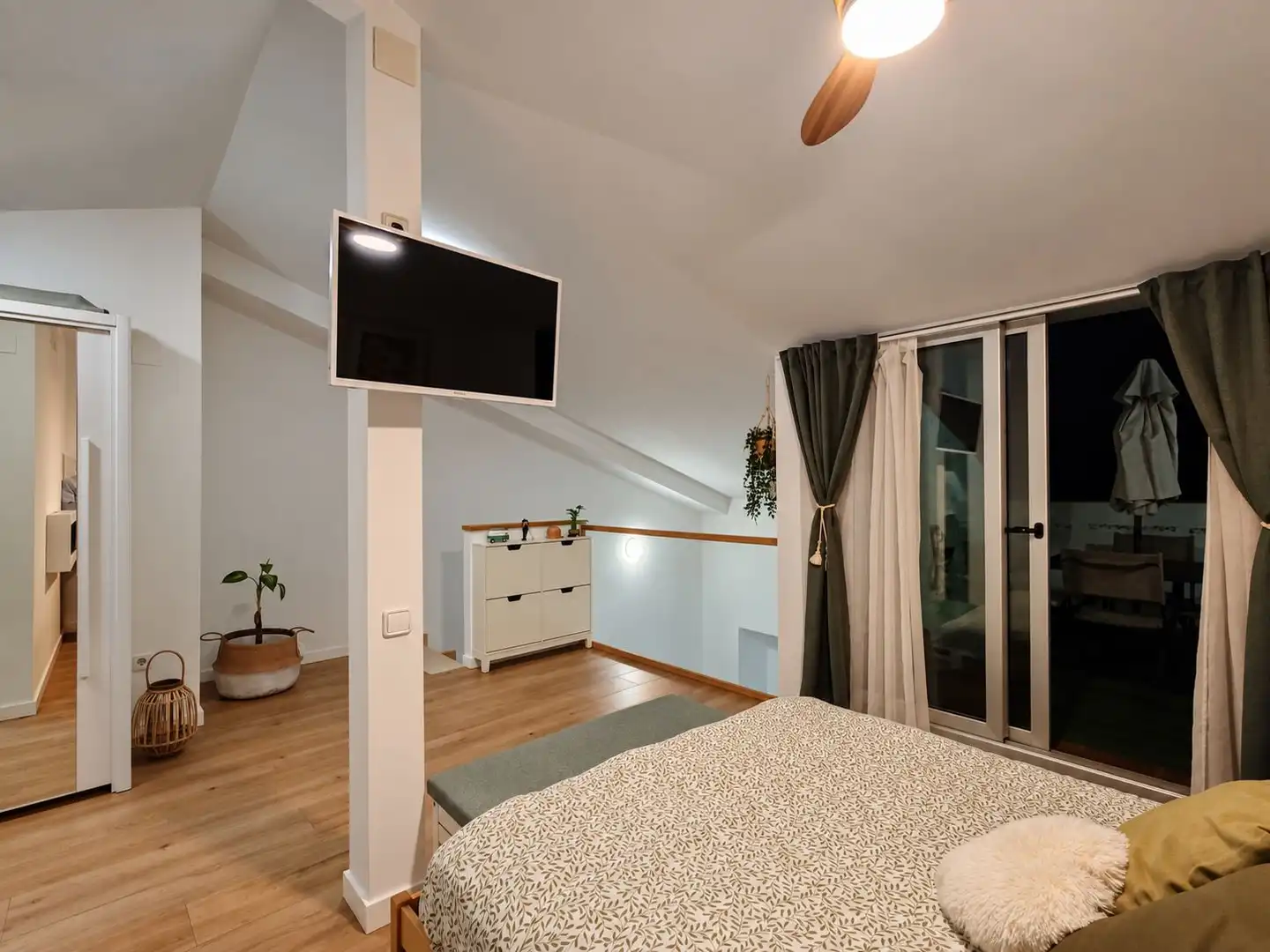 Duplex with lift for sale in Carrer ďAragó, imagen 9