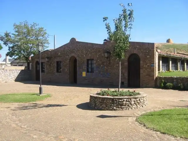 Vista exterior de Local de alquiler en Chozas de Abajo con Terraza y Amueblado