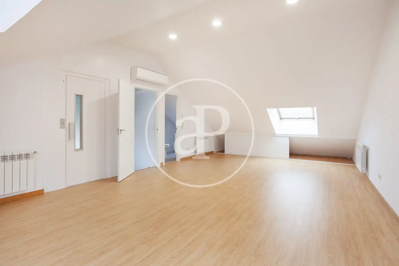 Houses for rent in Madrid  with Air Conditioner, Heating and Private garden