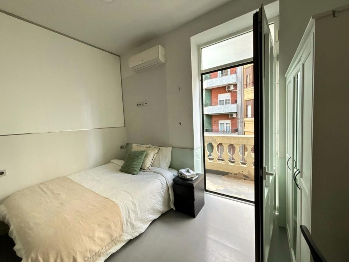 Habitación de Apartamento para compartir en  Valencia Capital con Aire acondicionado, Amueblado y Balcón