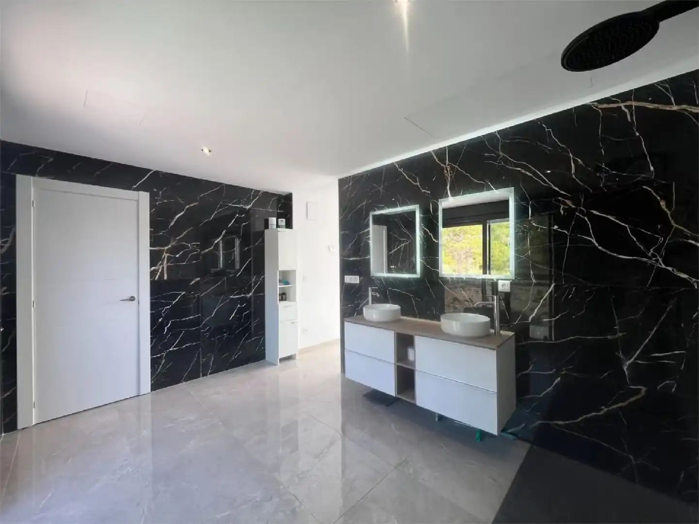 Villa con piscina in vendita a Golf Bahía, imagen 34
