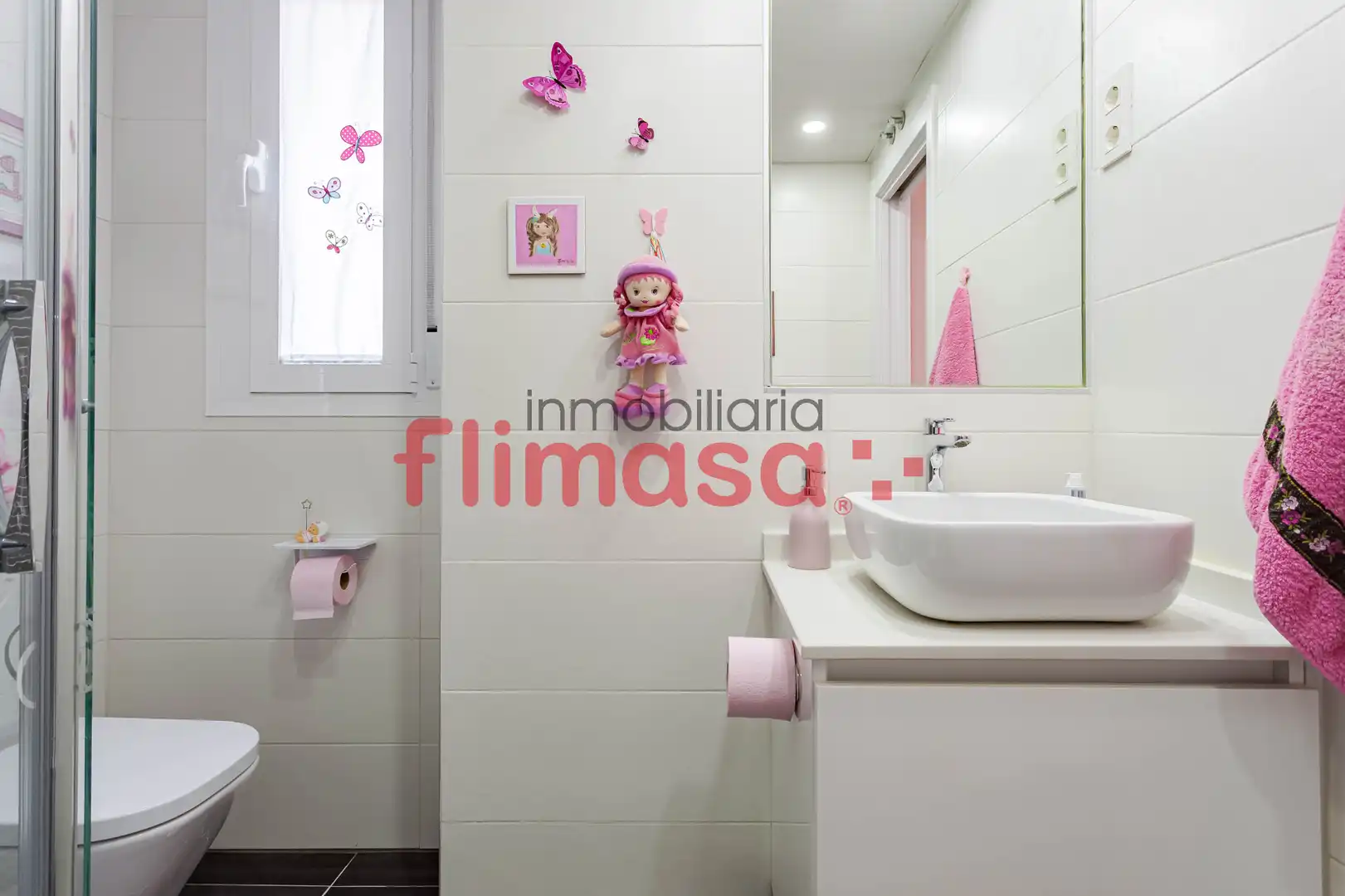 Bathroom of Detached homes for sale in Villaviciosa de Odón  with Air Conditioner, Heating and Private garden