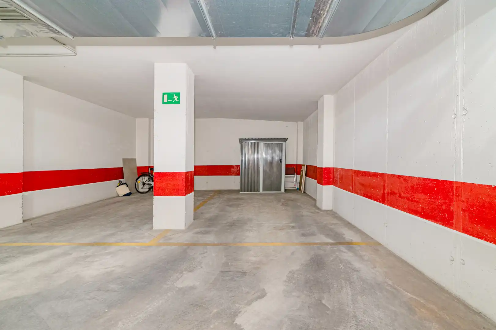 Parkplatz von Wohnung zum Verkauf in Armilla mit Balkon und Gemeinschaftspool