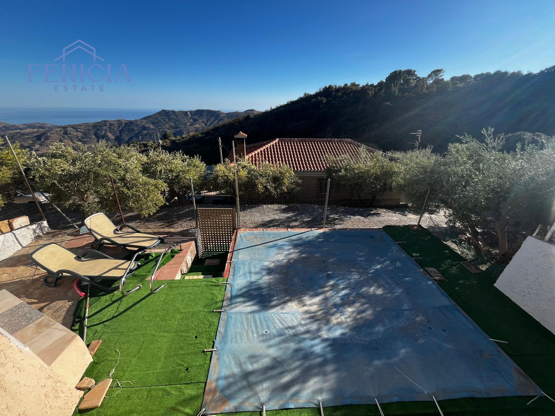 Vista exterior de Finca rústica en venda en Lentegí amb Aire condicionat, Traster i Piscina