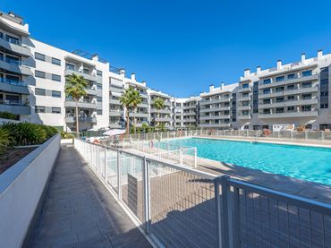 Apartment with pool to rent in Las Lagunas