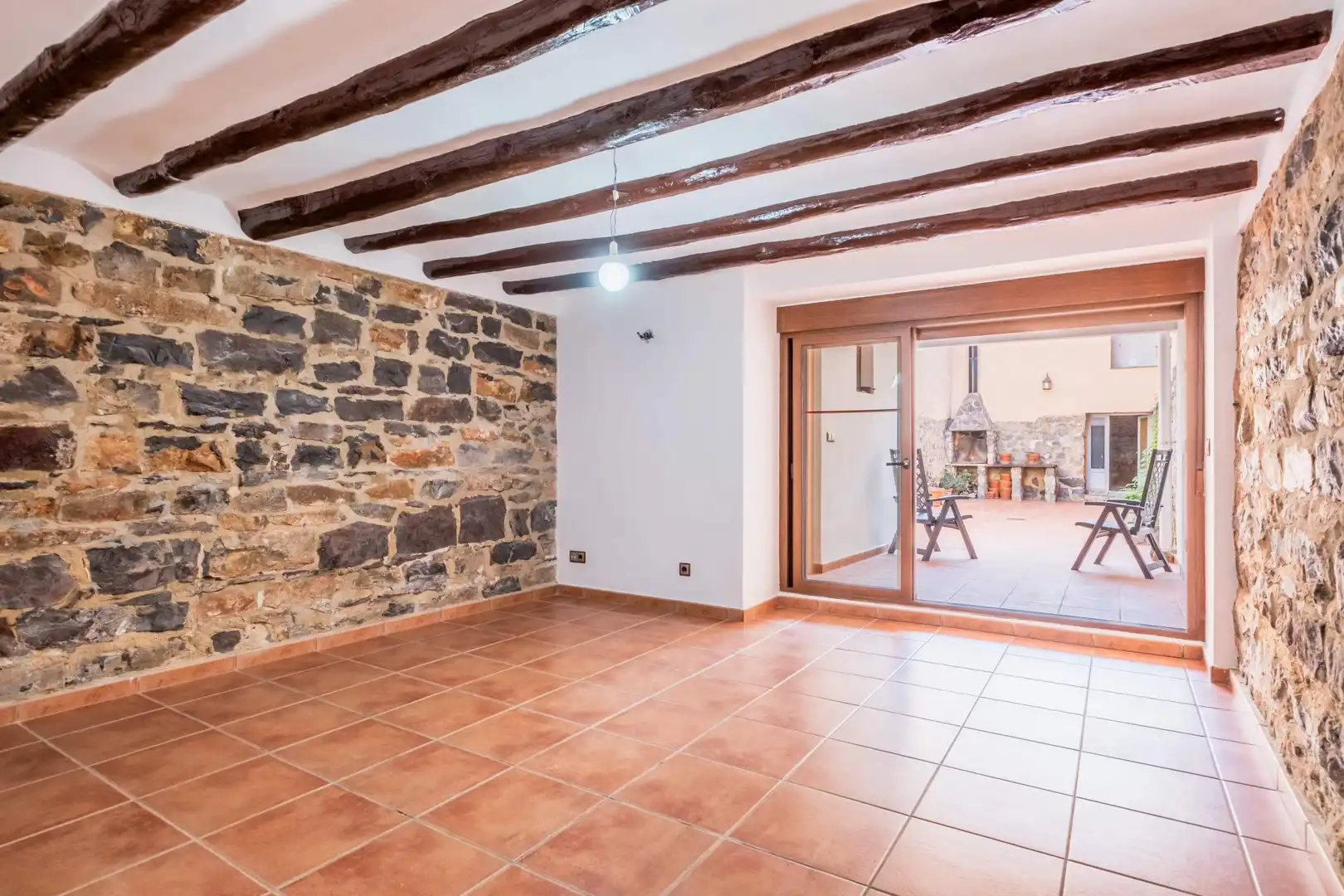 Houses for sale in Calatorao  with Air Conditioner, Terrace and Balcony