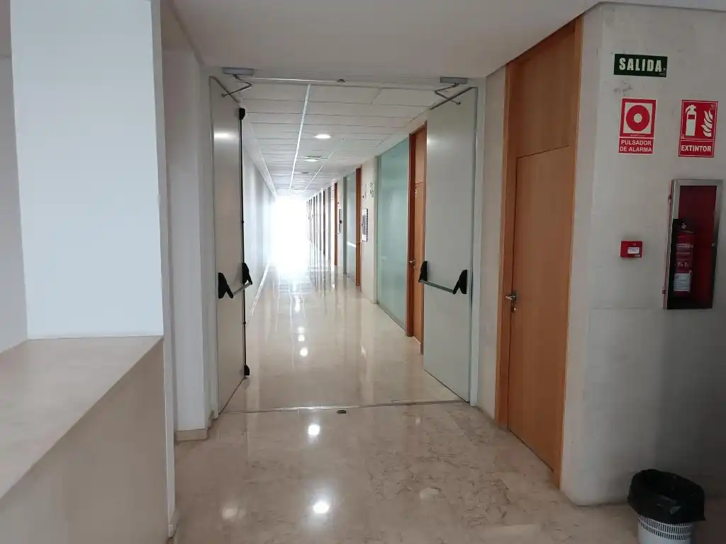 Ufficio con ascensore in vendita a Avenida República Argentina, imagen 5