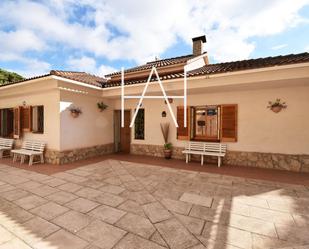 Exterior view of House or chalet for sale in Arenys de Munt  with Terrace and Swimming Pool