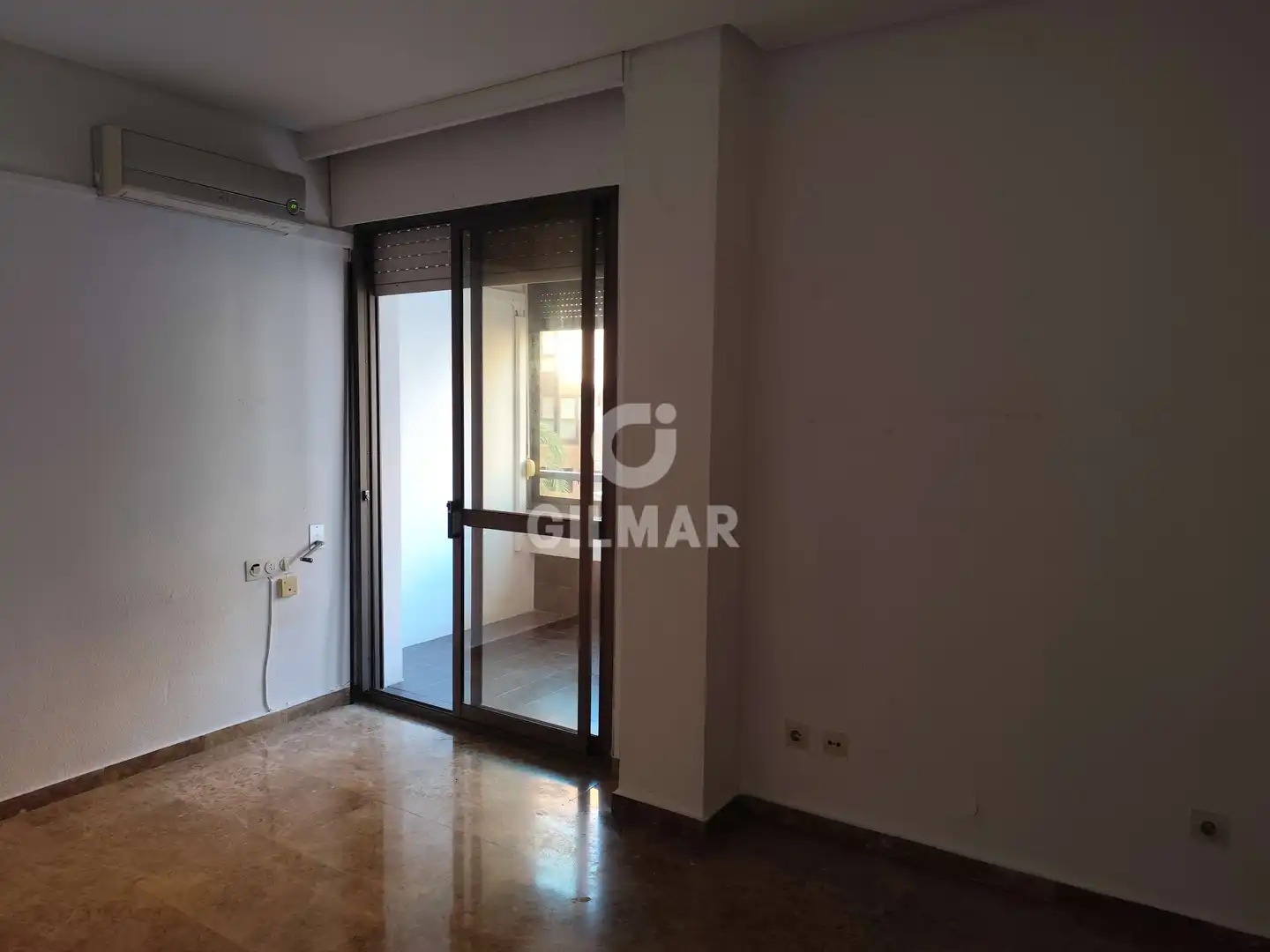 Habitación de Apartamento de alquiler en Sevilla con Calefacción y Balcón