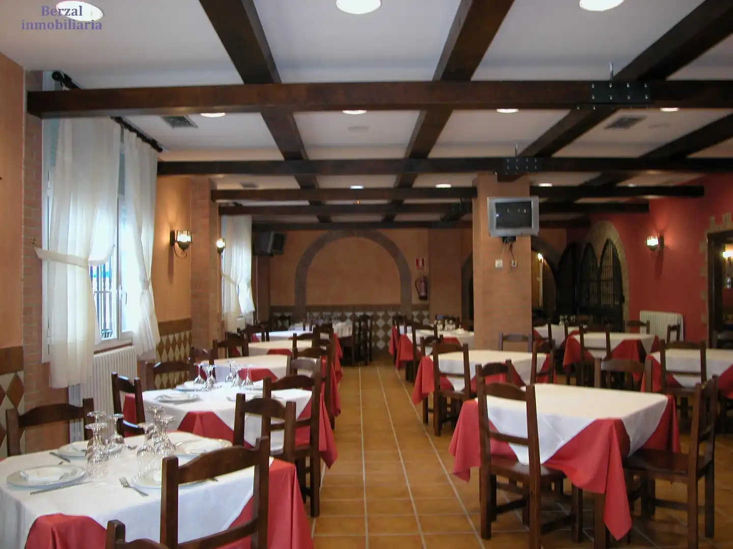 Commercial properties for rent in Galilea  with Air Conditioner and Furnished