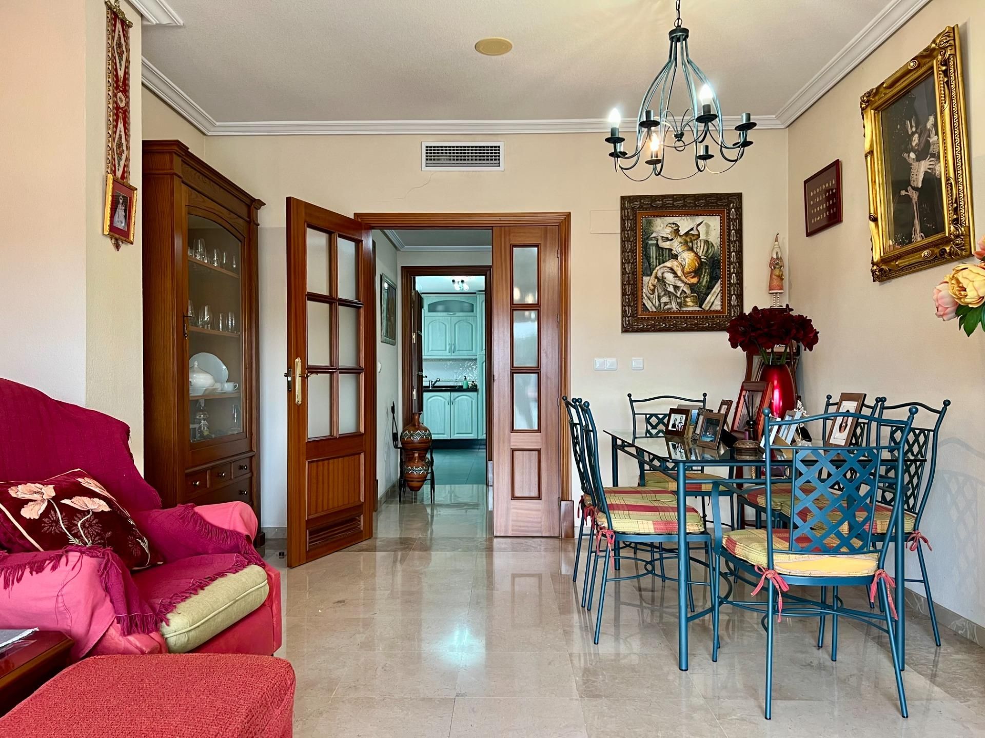 Comedor de Piso en venta en  Córdoba Capital con Aire acondicionado, Jardín privado y Terraza