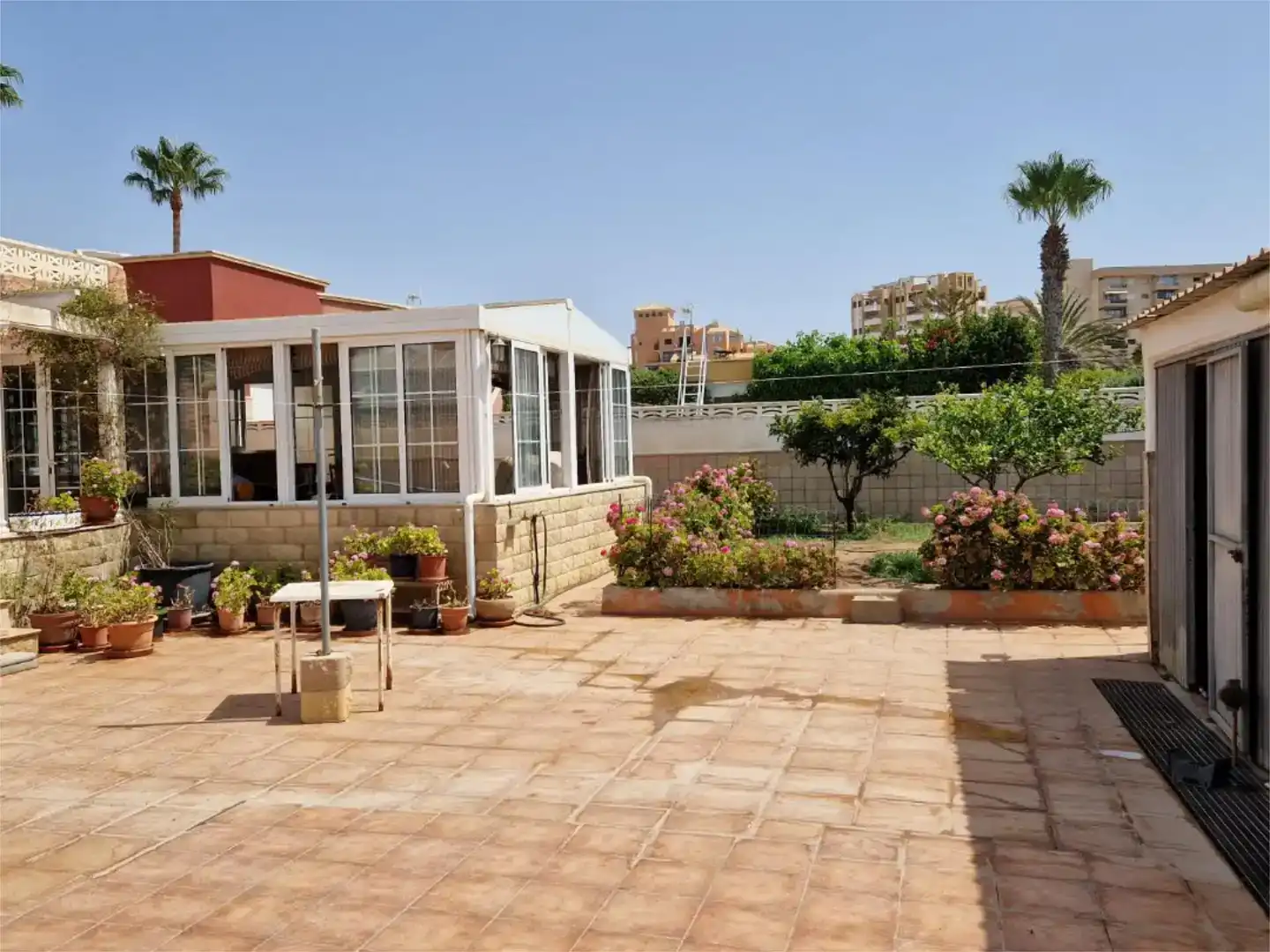 Jardí de Casa o xalet en venda en Roquetas de Mar amb Aire condicionat i Balcó