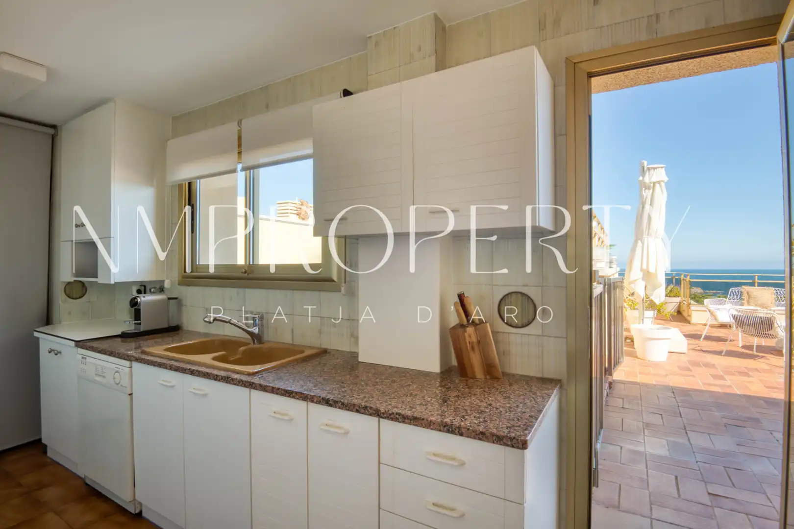 Cocina de Ático de alquiler en Sant Feliu de Guíxols con Aire acondicionado, Terraza y Piscina