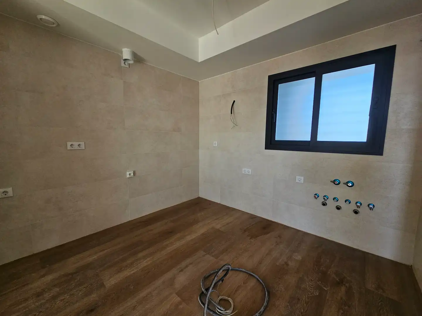 Bedroom of Flat for sale in Tomares  with Air Conditioner, Heating and Parquet flooring