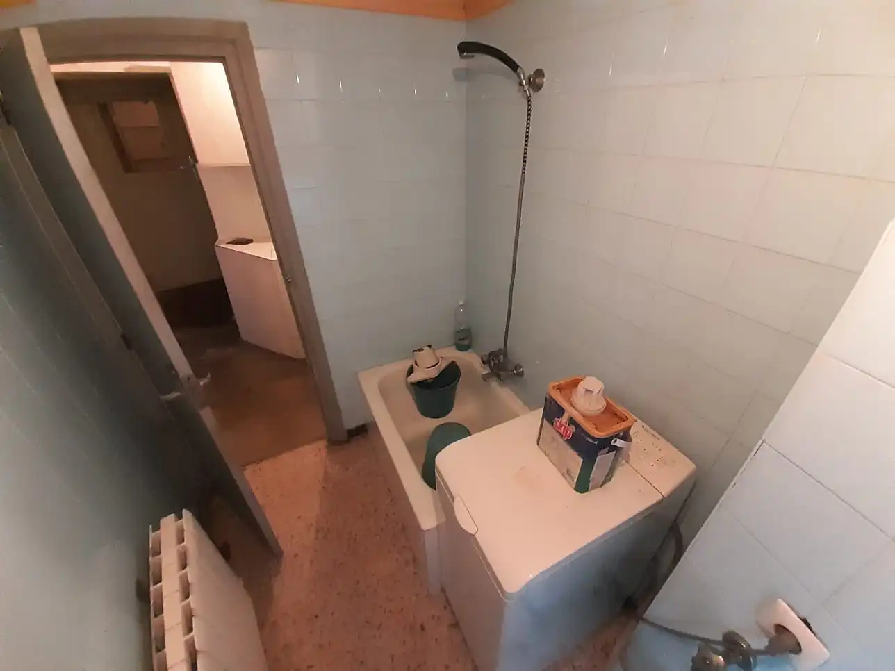 Bathroom of Houses for sale in Almeida de Sayago