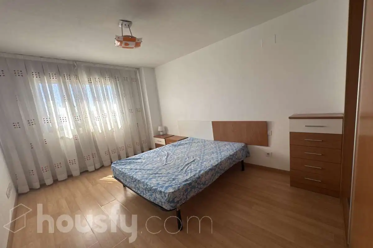 Habitación de Piso de alquiler en Valdemoro con Parquet y Amueblado