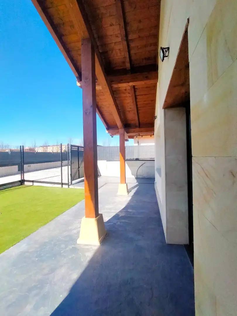 Terraza de Casa o chalet en venta en Haro con Calefacción y Jardín privado