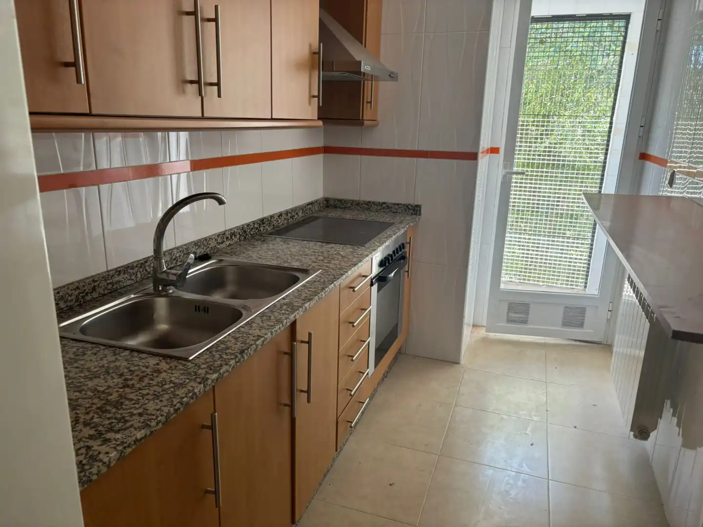 Küche von Wohnung zum Verkauf in Villarrobledo mit Heizung, Parkett und Terrasse
