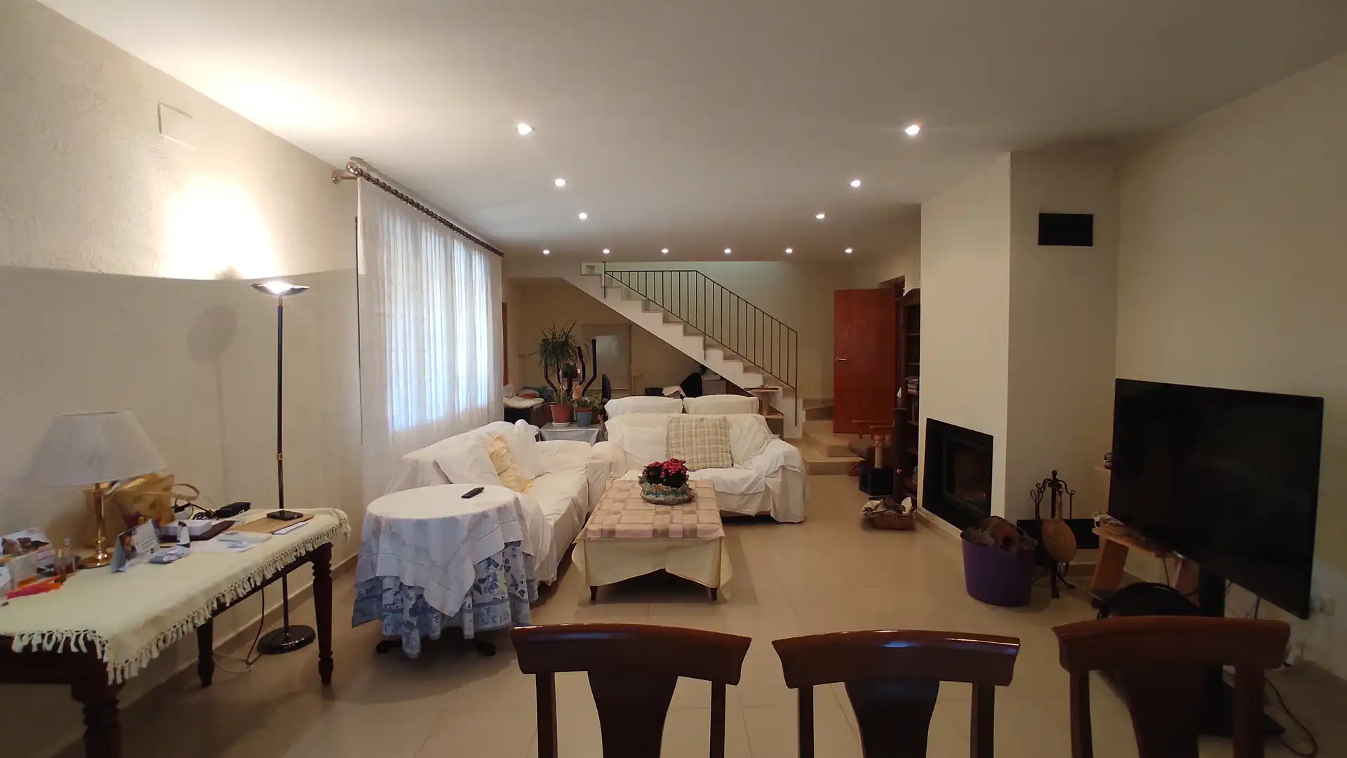 Wohnzimmer von Country house zum Verkauf in Roda de Berà mit Klimaanlage, Heizung und Privatgarten