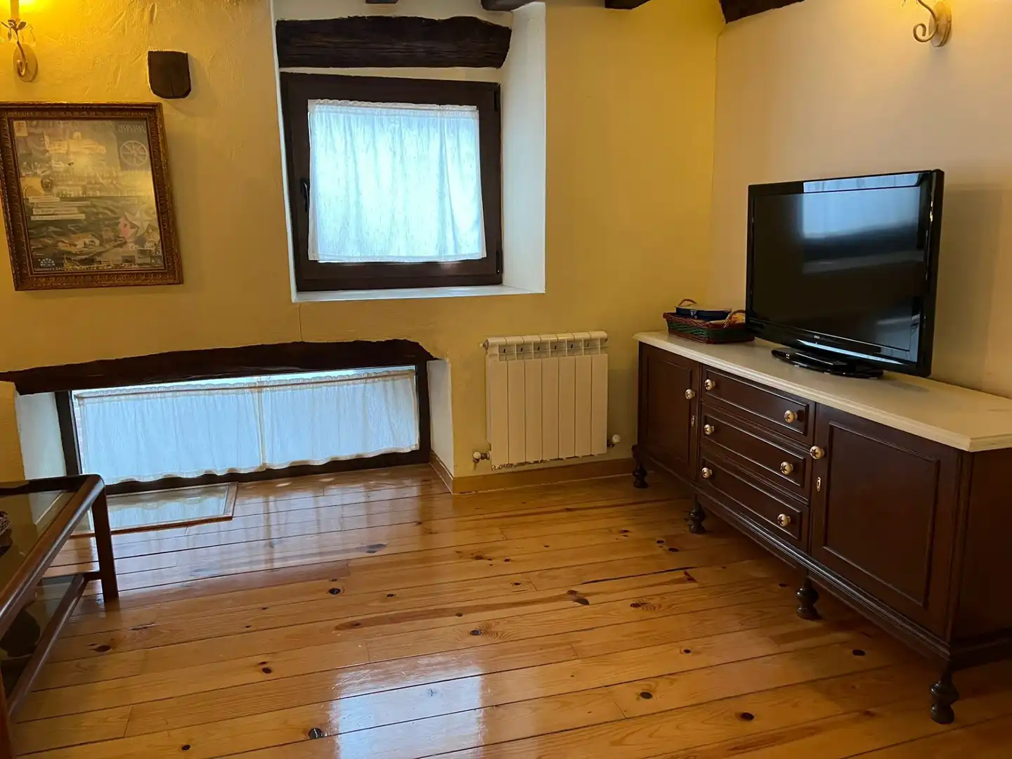 Wohnzimmer von Country house zum Verkauf in Candelario mit Heizung, Terrasse und Möbliert