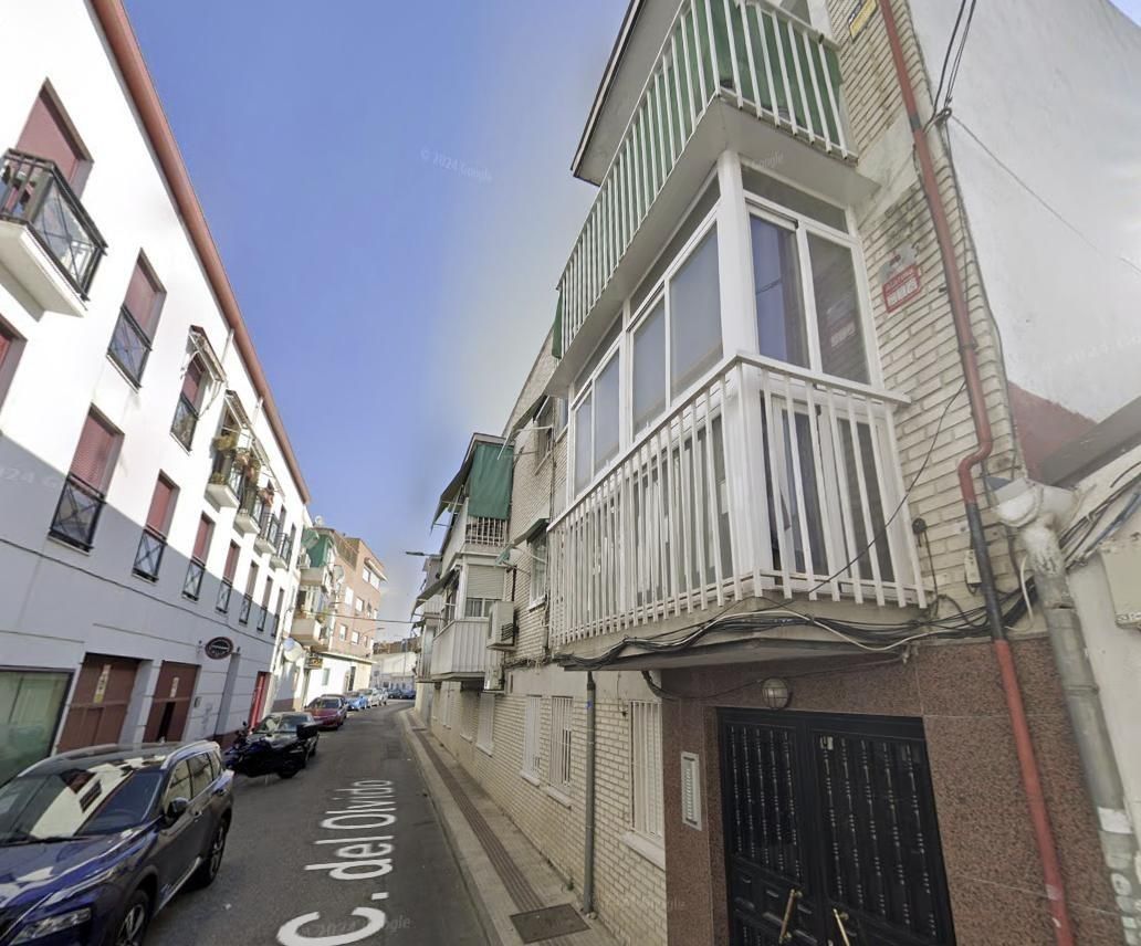 Vista exterior de Pis en venda en Parla amb Jardí privat, Terrassa i Balcó