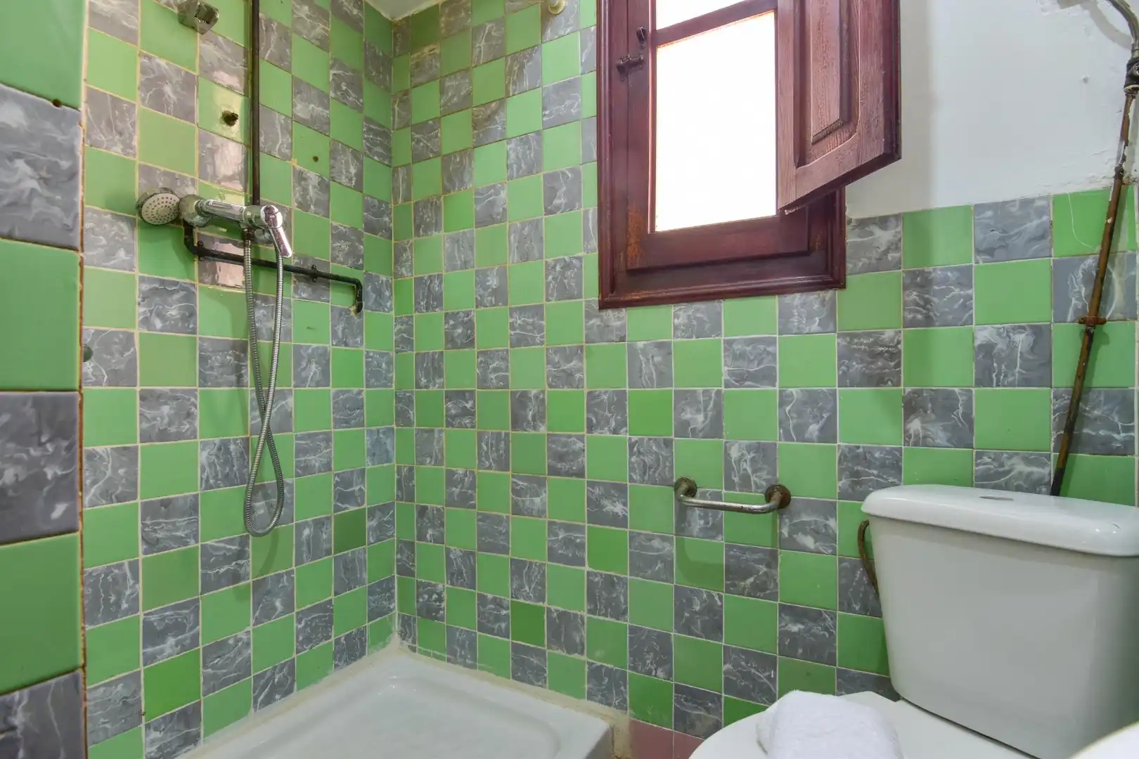 Bathroom of Flat for sale in Paiporta