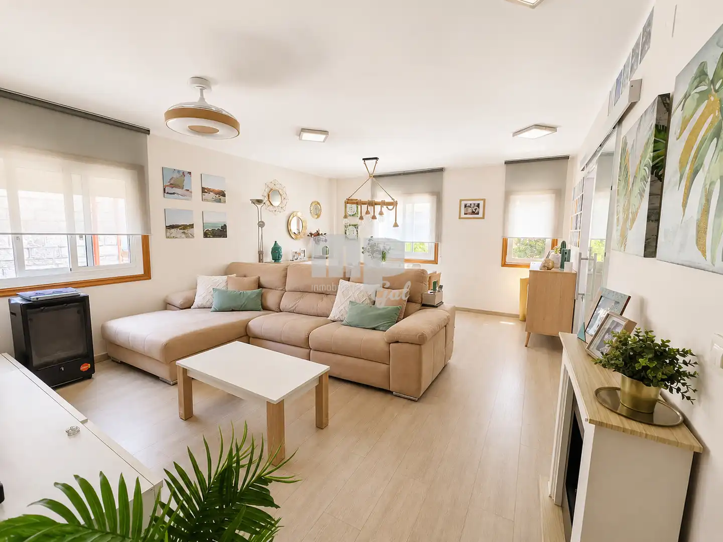 Living room of Flat for sale in Vigo   with Heating