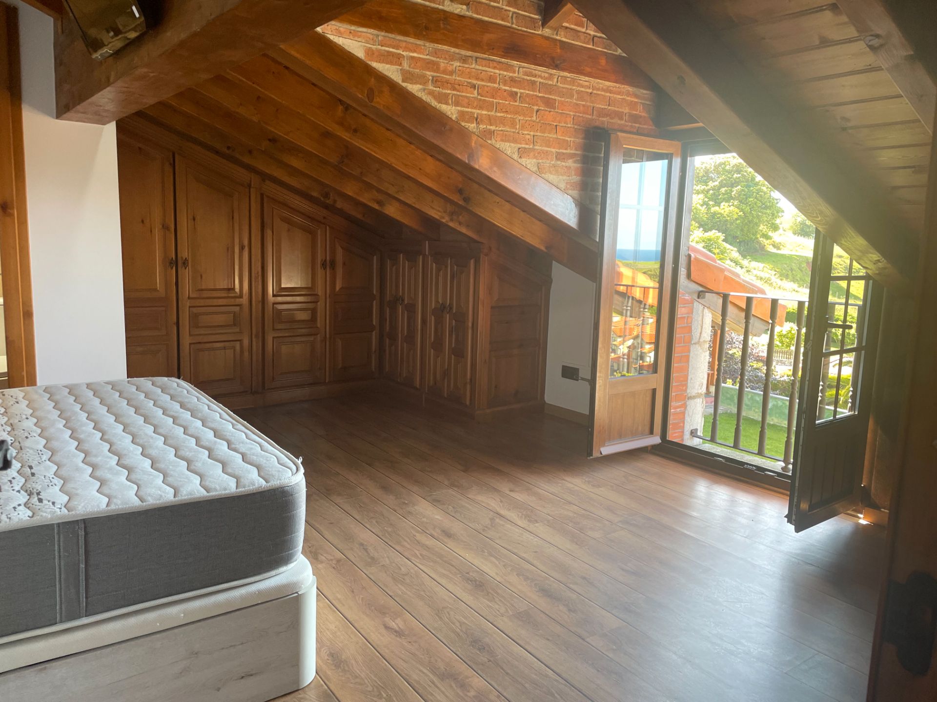 Dormitori de Casa o xalet en venda en Val de San Vicente  amb Terrassa